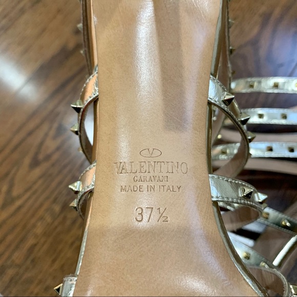 Valentino Garavani Gold Lovestud Sandals - Picture 9 of 12